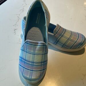 Skechers GoGa mat sneakers NWOB. Sz 9.5